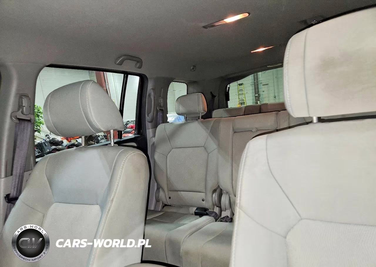 2011 Honda Pilot Lx VIN:5FNYF4H21BB039635 - 10