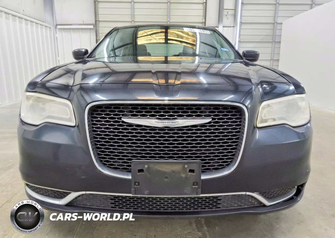 2015 Chrysler 300 Limited VIN:2C3CCAAGXFH929823 - 5
