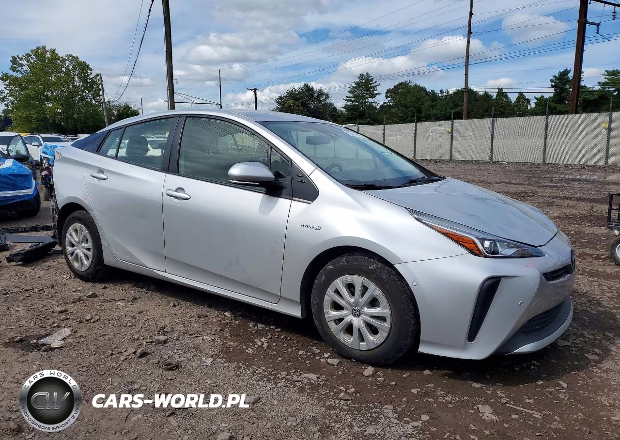 2021 Toyota Prius Le VIN:JTDKAMFU0M3140562 - 4