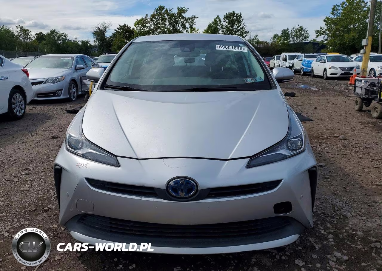 2021 Toyota Prius Le VIN:JTDKAMFU0M3140562 - 5