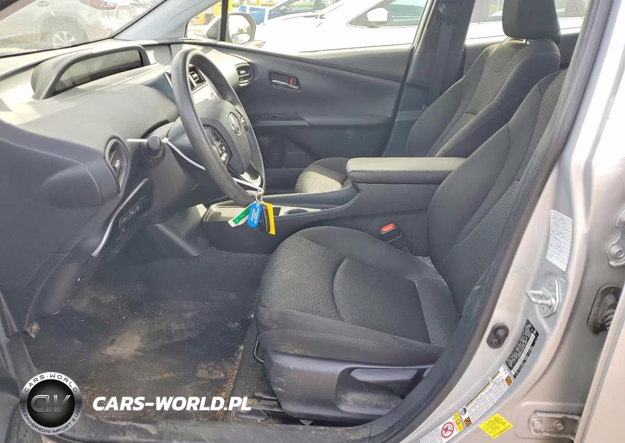2021 Toyota Prius Le VIN:JTDKAMFU0M3140562 - 7