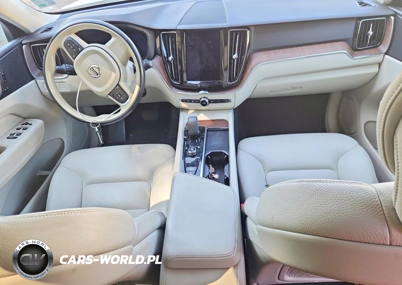 2022 Volvo Xc60 B5 Momentum VIN:YV4L12RK4N1032345 - 8