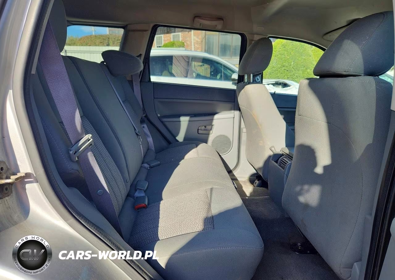 2007 Jeep Grand Cherokee Laredo VIN:1J8GR48K37C521460 - 11