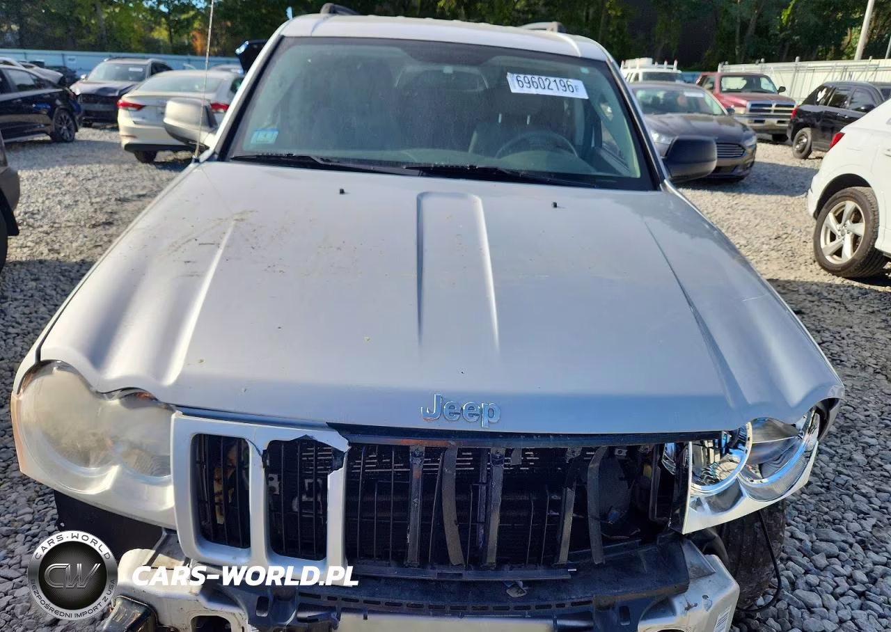 2007 Jeep Grand Cherokee Laredo VIN:1J8GR48K37C521460 - 12