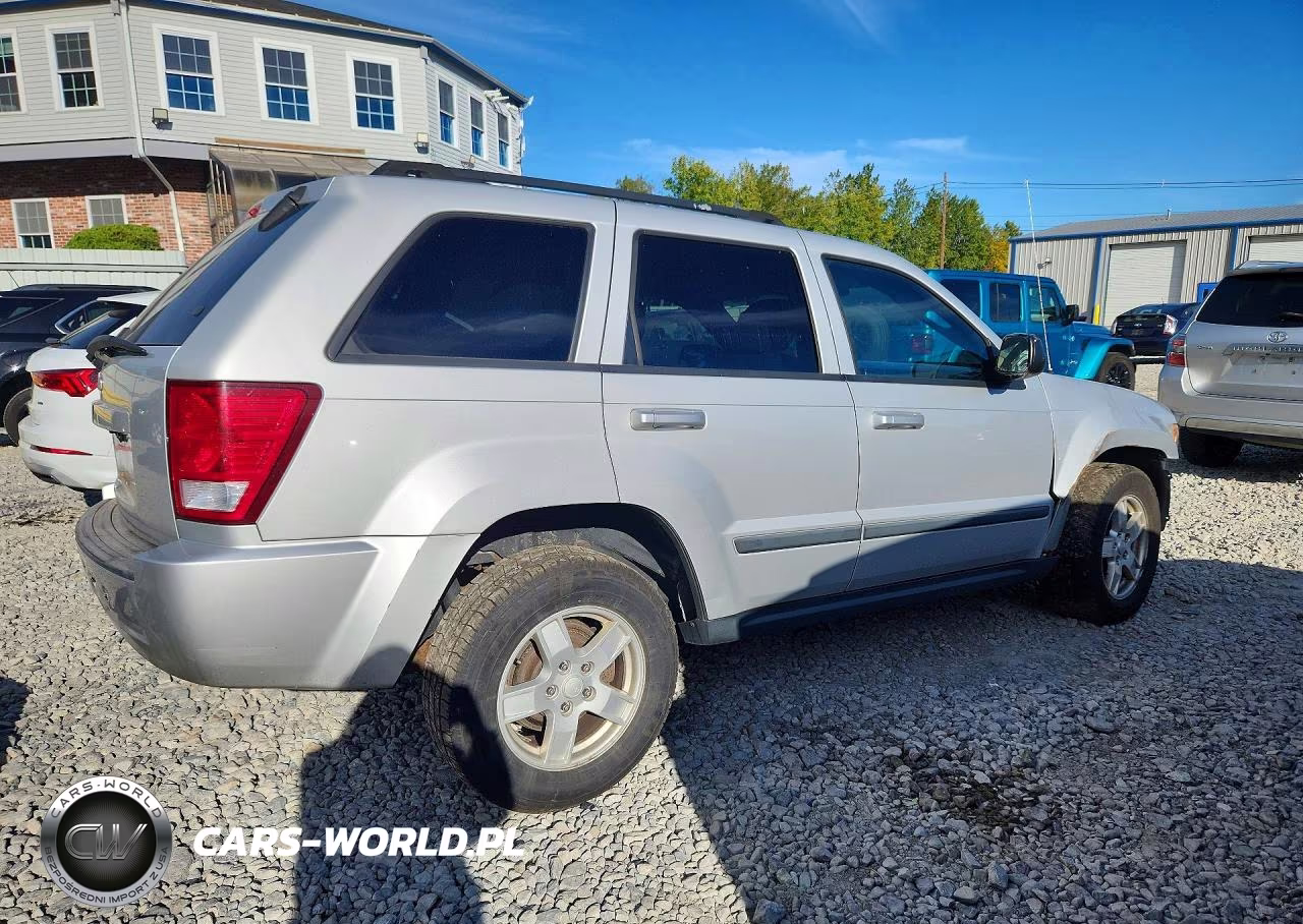 2007 Jeep Grand Cherokee Laredo VIN:1J8GR48K37C521460 - 3