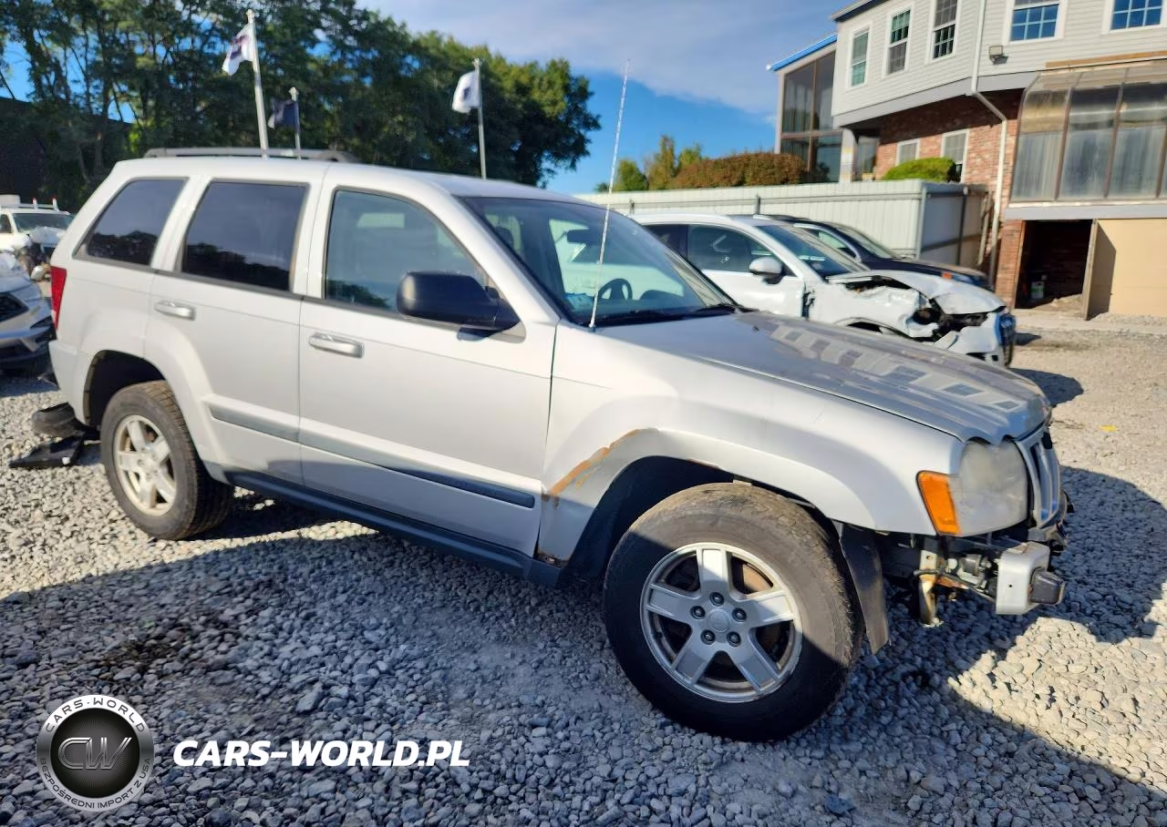 2007 Jeep Grand Cherokee Laredo VIN:1J8GR48K37C521460 - 4