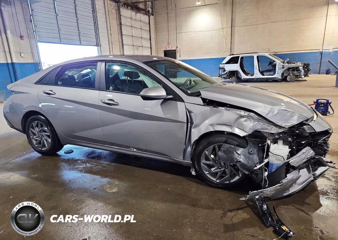 2026 Hyundai Elantra Hybrid Blue VIN:KMHLM4DJ5TU189507 - 4
