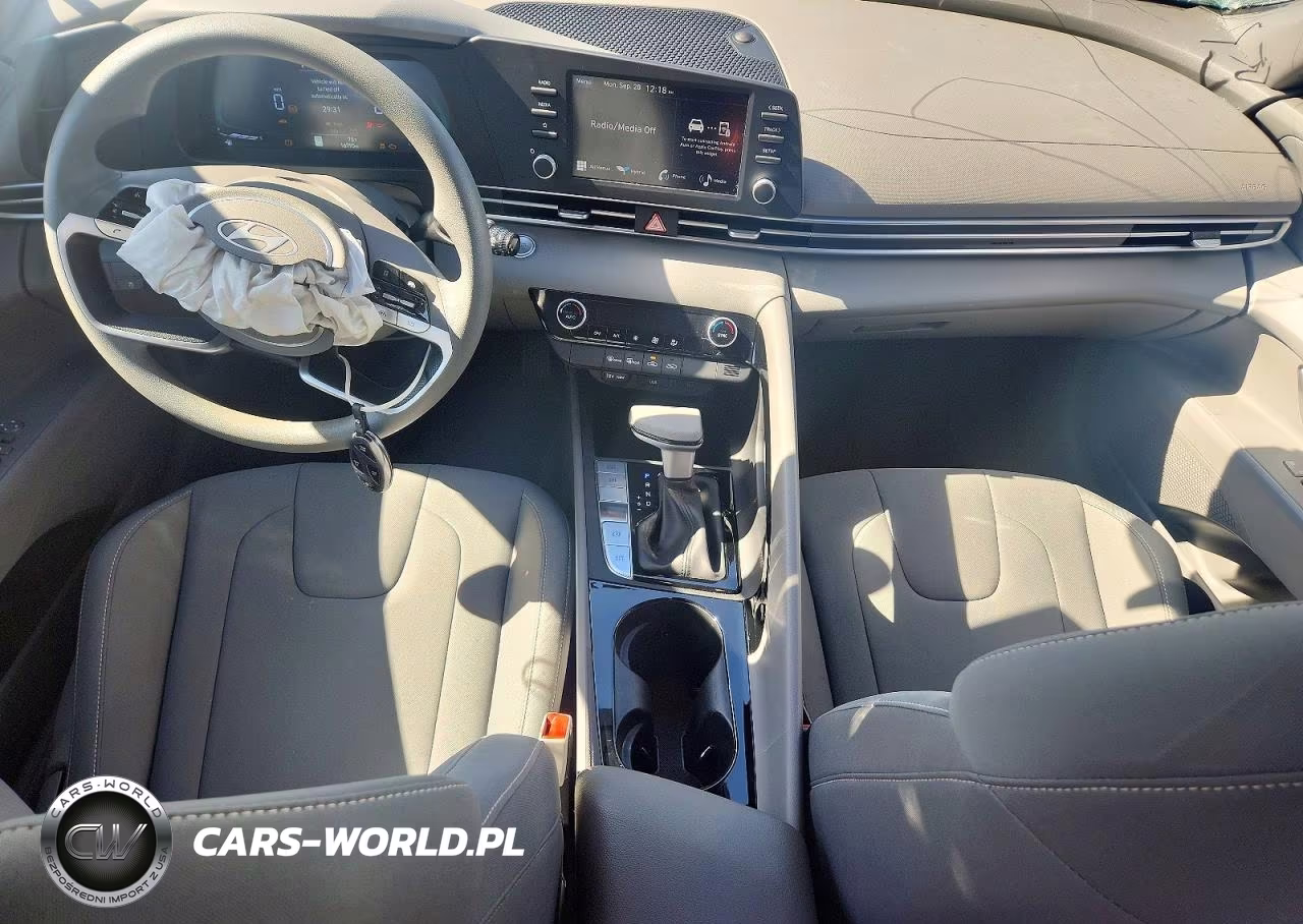 2026 Hyundai Elantra Hybrid Blue VIN:KMHLM4DJ5TU189507 - 8