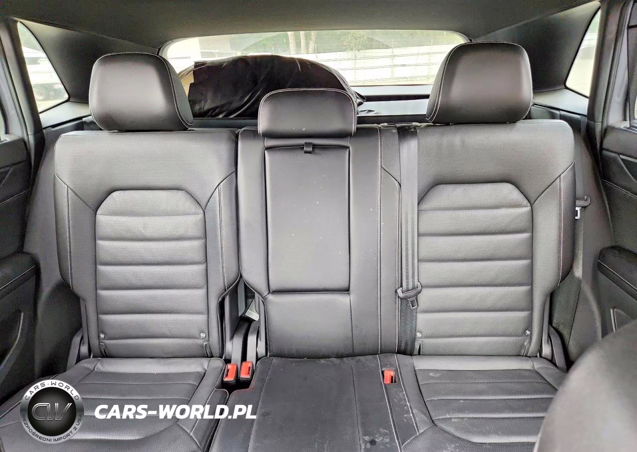 2024 Volkswagen Atlas Cross Sport Sel R-Line VIN:1V2AE2CA7RC216539 - 10