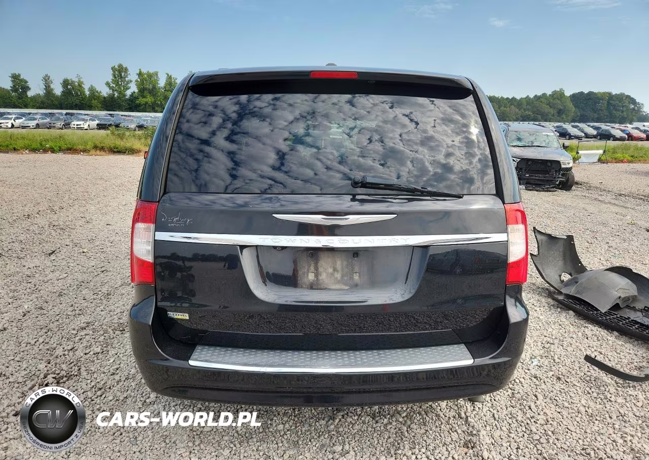 2015 Chrysler Town & Country Touring VIN:2C4RC1BG2FR654981 - 6