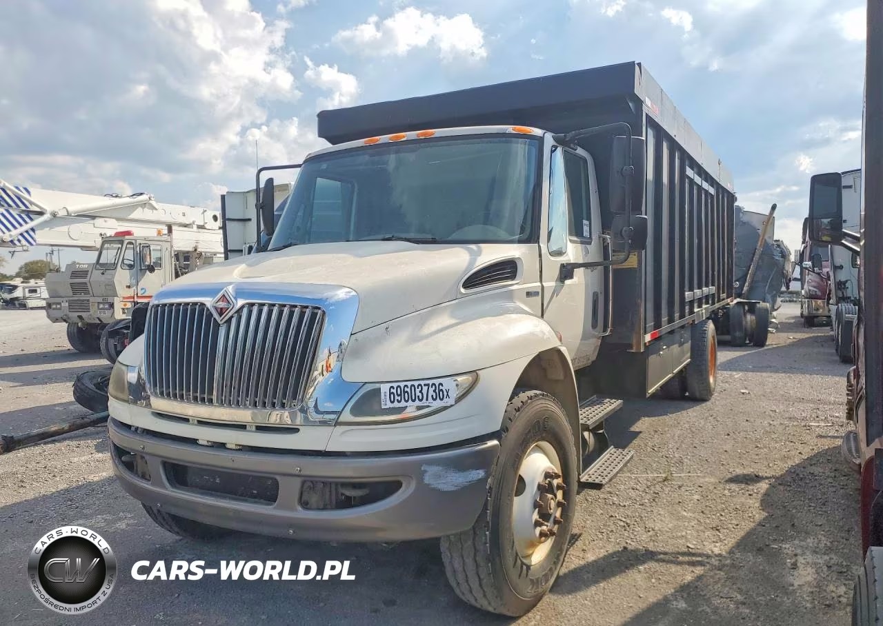 2011 International 4000 4400 - Bucket Truck