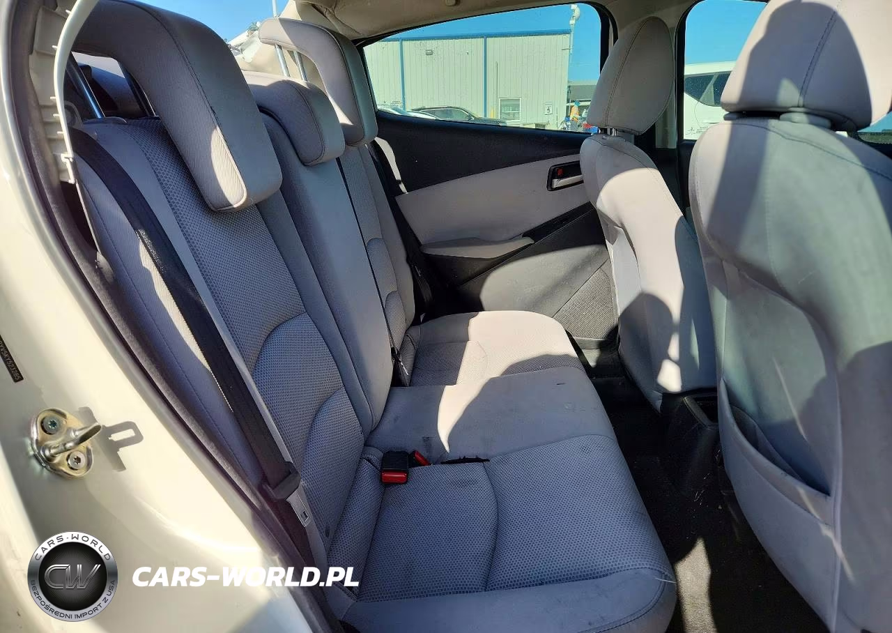2019 Toyota Yaris Le VIN:3MYDLBYV5KY523285 - 10