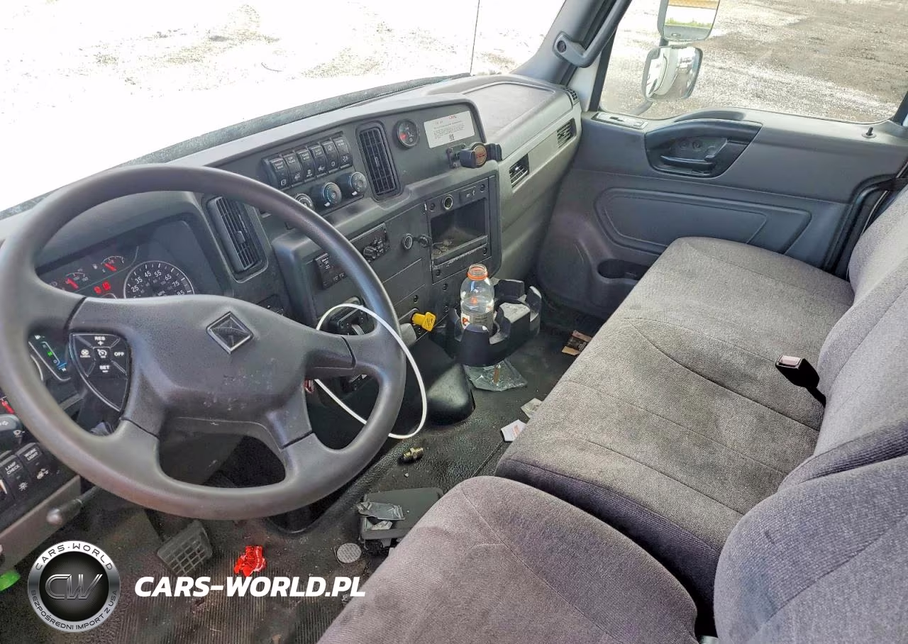 2020 International Mv607 Box Truck VIN:3HAEUMML9LL899417 - 8