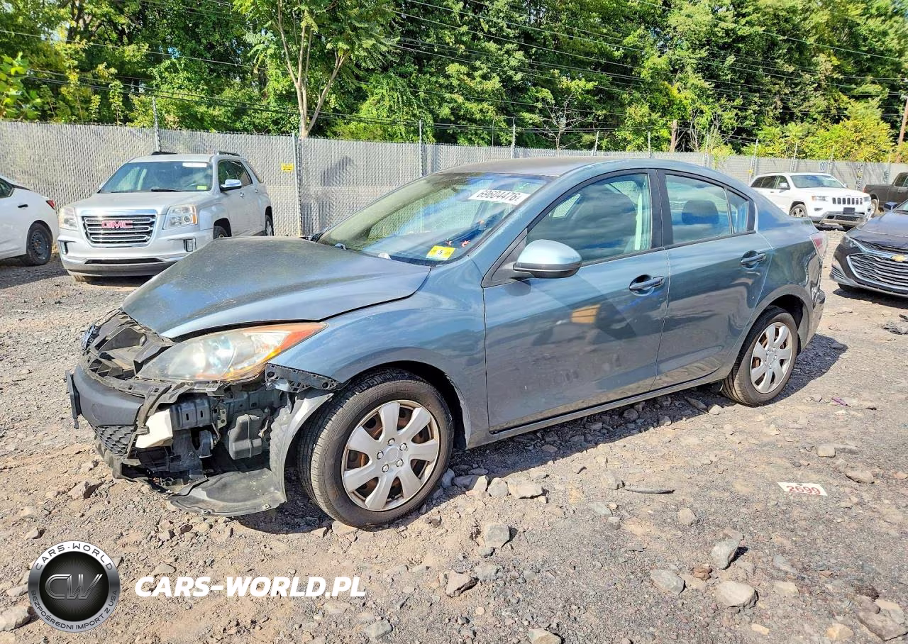 2013 Mazda 3 I