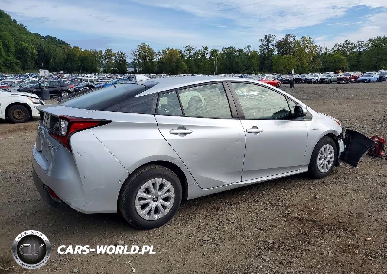 2021 Toyota Prius Le VIN:JTDKAMFU2M3152289 - 3