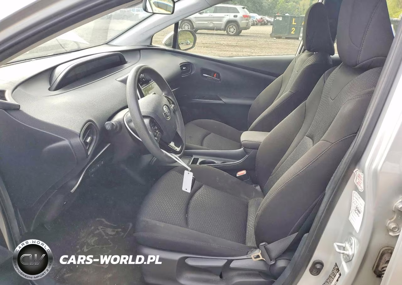 2021 Toyota Prius Le VIN:JTDKAMFU2M3152289 - 7