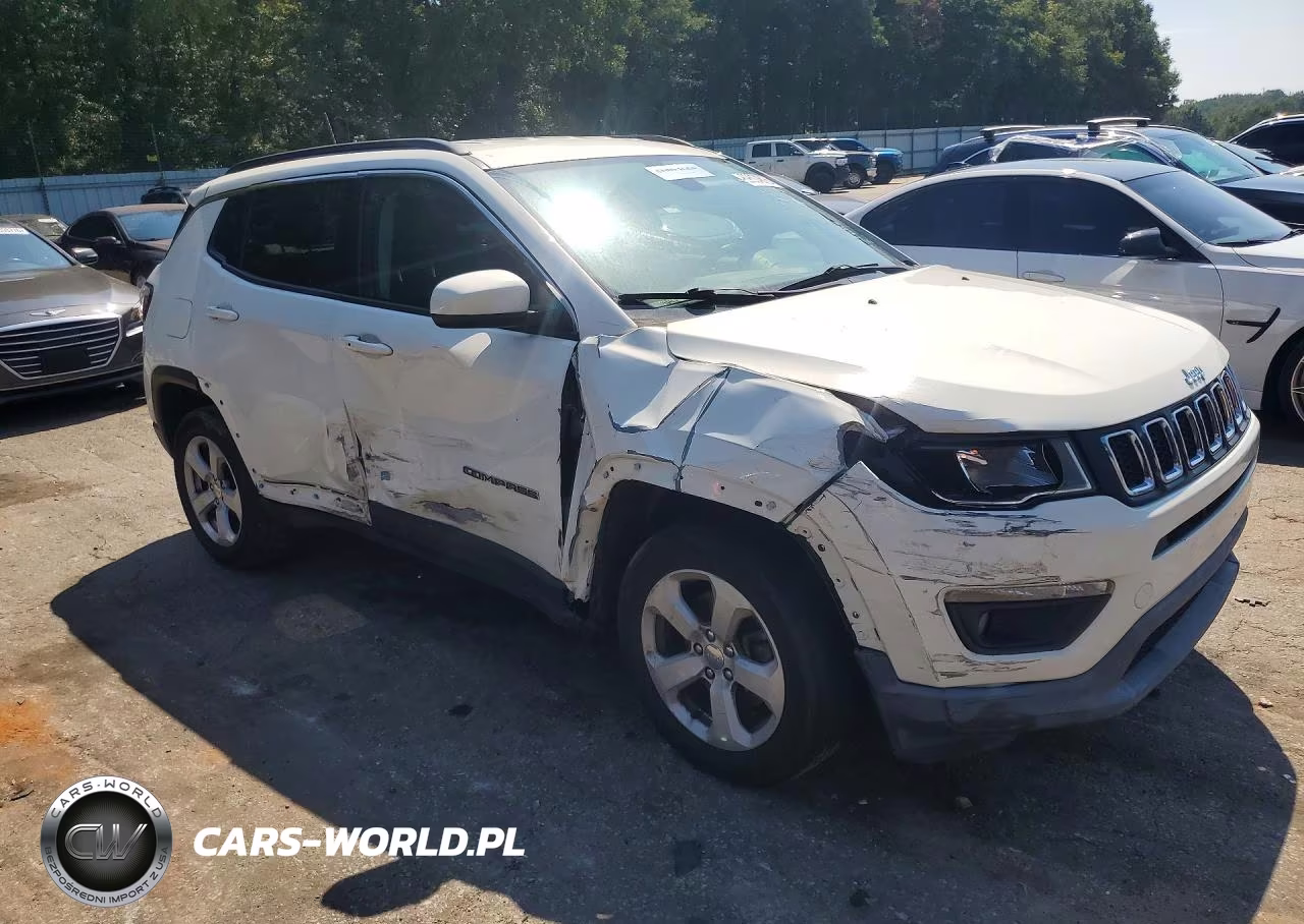 2019 Jeep Compass Latitude VIN:3C4NJDBB5KT641708 - 4