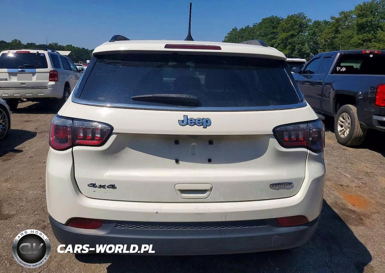 2019 Jeep Compass Latitude VIN:3C4NJDBB5KT641708 - 6