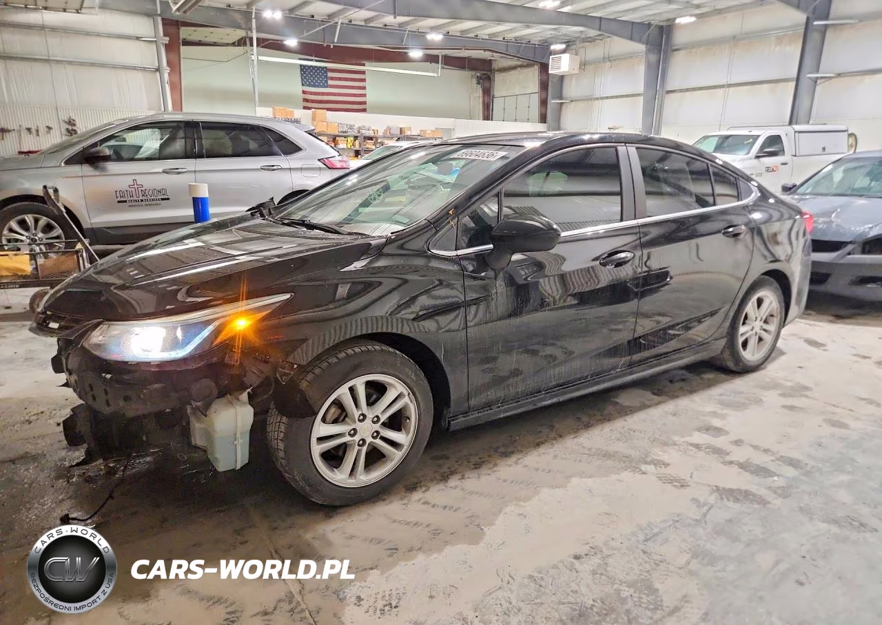 2018 Chevrolet Cruze Lt – zdjęcie 1 z 13