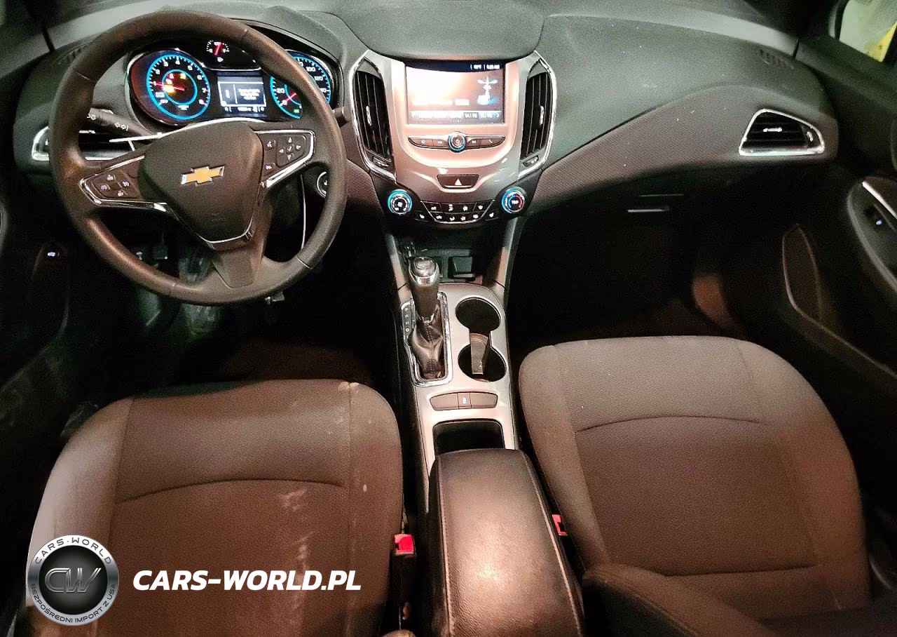 2018 Chevrolet Cruze Lt VIN:1G1BE5SM1J7148649 - 8