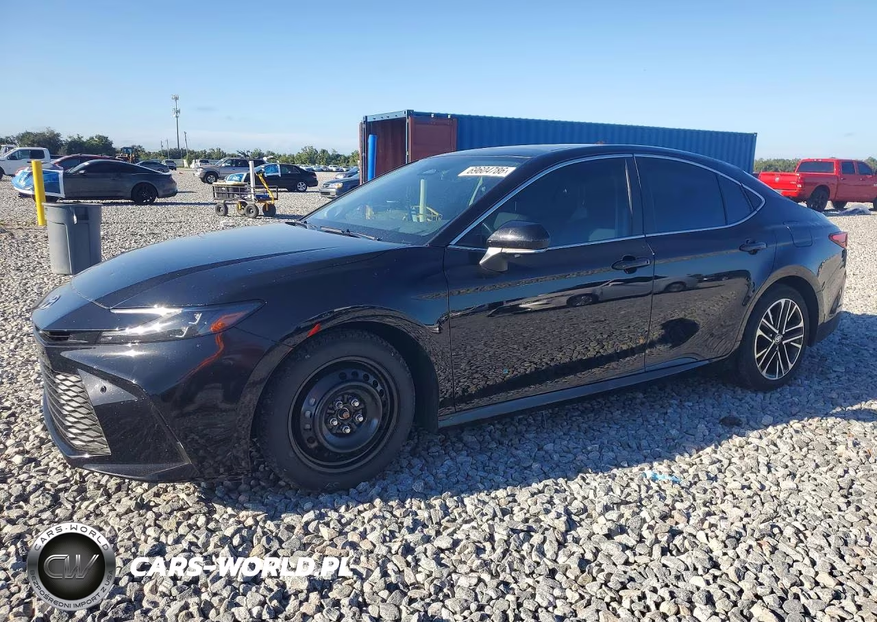 2025 Toyota Camry Xle – zdjęcie 1 z 13