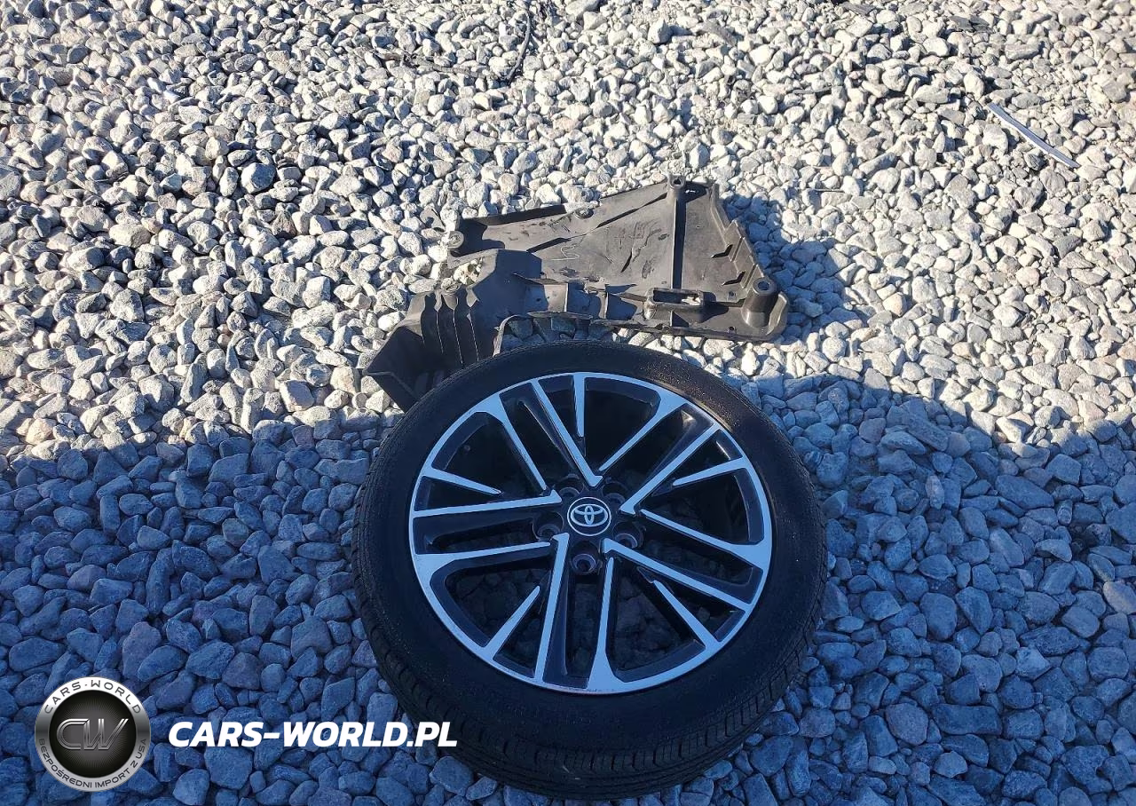 2025 Toyota Camry Xle VIN:4T1DAACK0SU538173 - 12