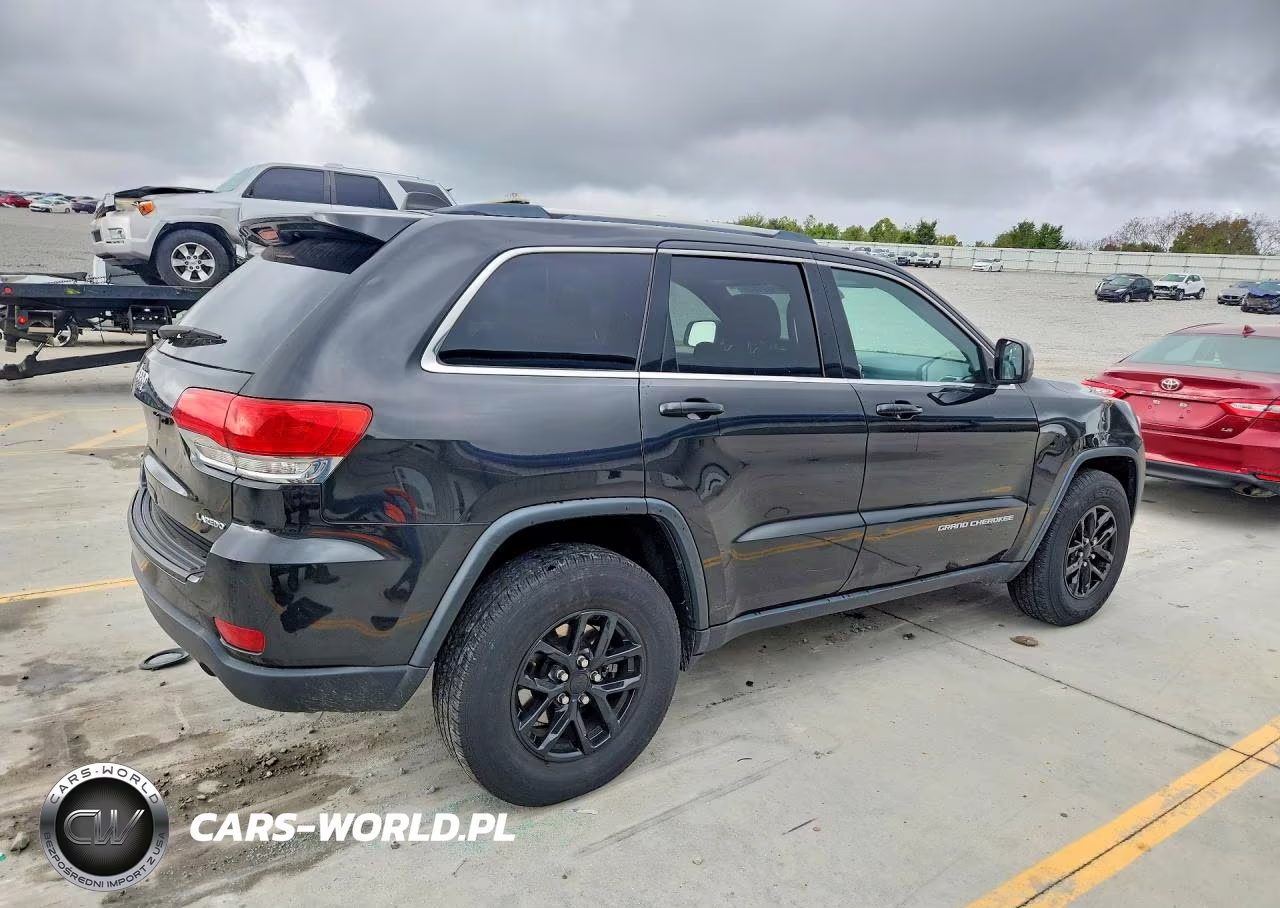 2016 Jeep Grand Cherokee Laredo VIN:1C4RJFAG9GC388101 - 3