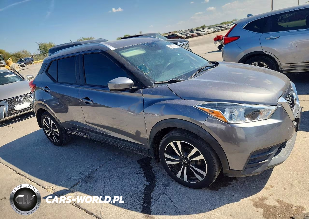 2020 Nissan Kicks Sv VIN:3N1CP5CV3LL551093 - 4