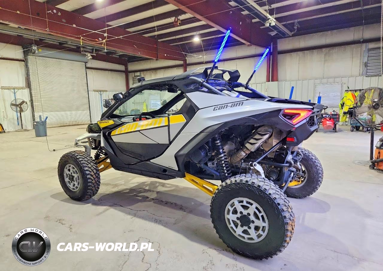 2024 Can-Am Maverick R Utility Vehicle VIN:3JB8GAT45RE000179 - 3