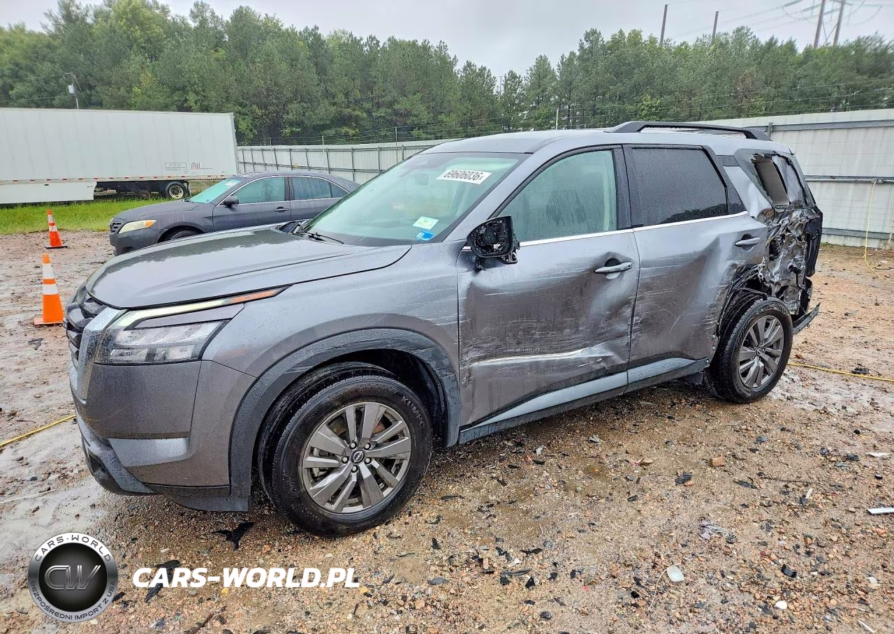 2025 Nissan Pathfinder Sv