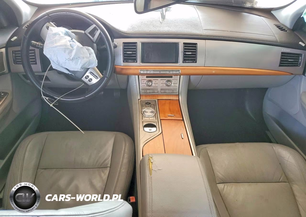 2010 Jaguar Xf Luxury VIN:SAJWA0FA3AHR54334 - 8