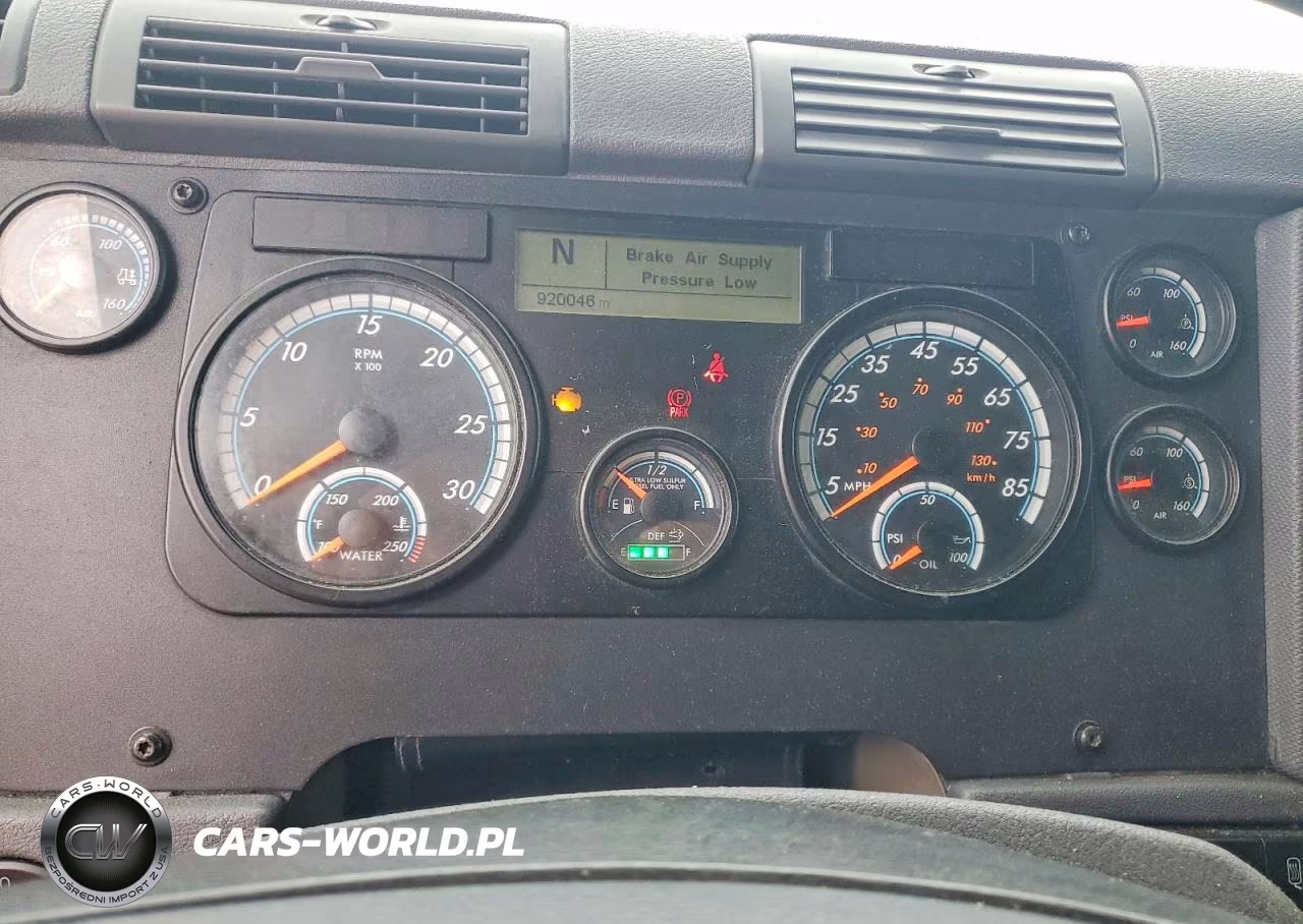 2016 Freightliner Cascadia 125 VIN:3AKJGLD59GSHT8623 - 9