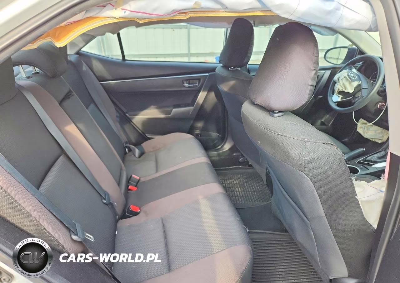 2018 Toyota Corolla Le VIN:5YFBURHE9JP741787 - 10