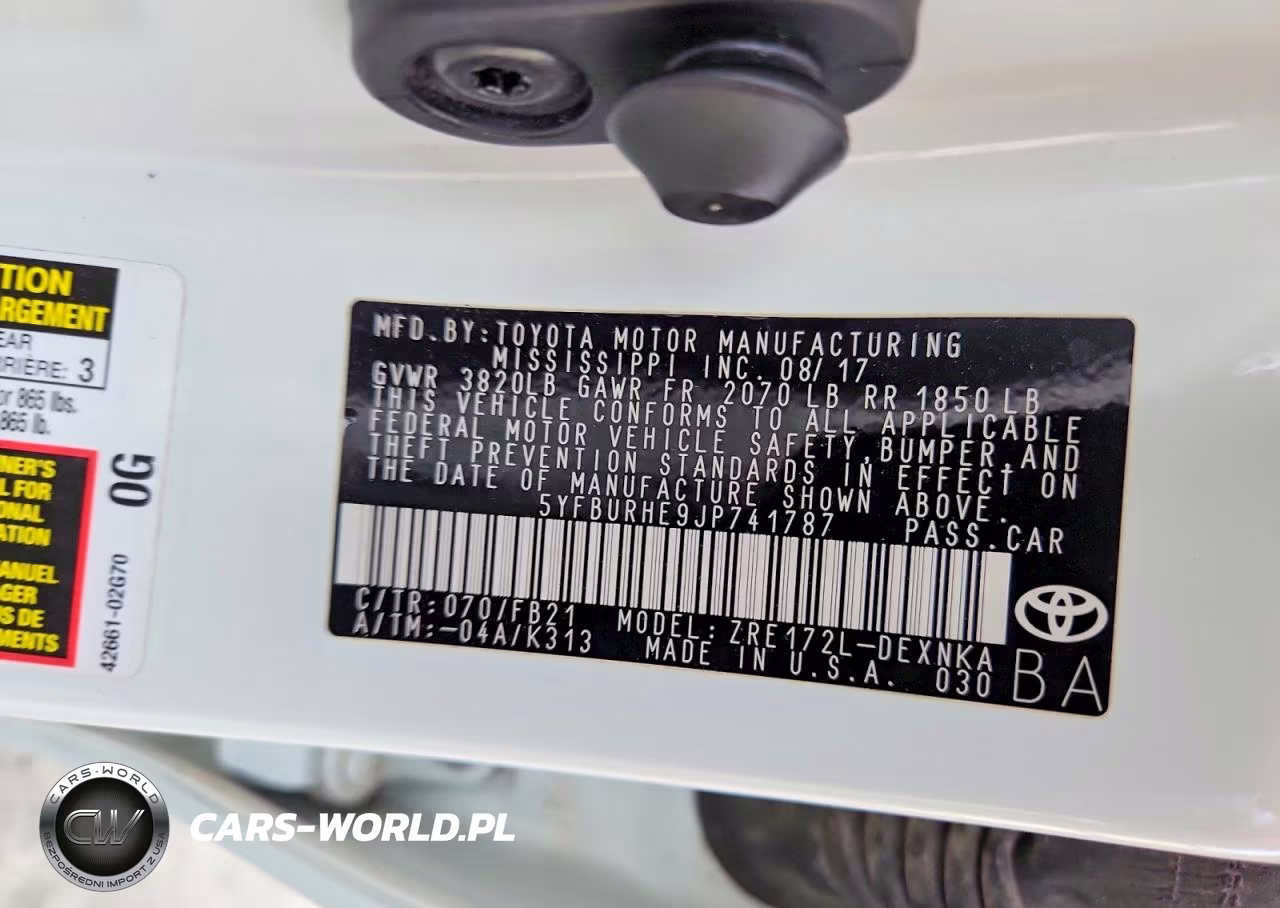 2018 Toyota Corolla Le VIN:5YFBURHE9JP741787 - 12