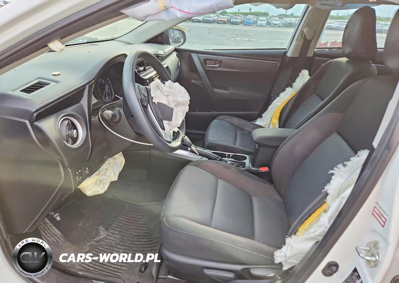 2018 Toyota Corolla Le VIN:5YFBURHE9JP741787 - 7