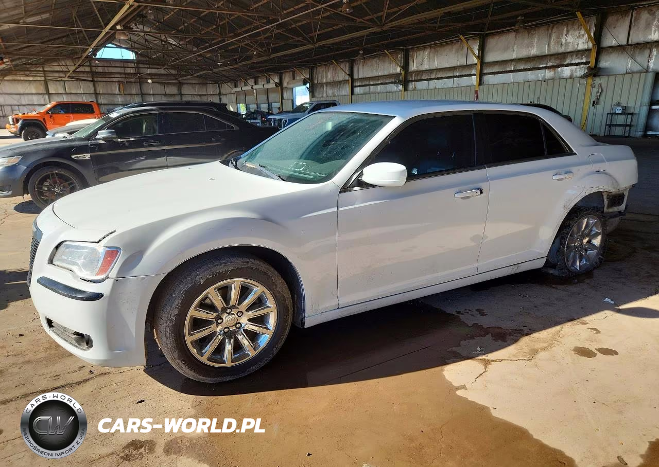 2013 Chrysler 300 VIN:2C3CCAAG7DH588796 - 1