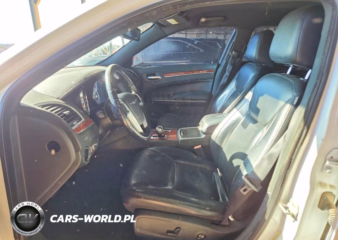 2013 Chrysler 300 VIN:2C3CCAAG7DH588796 - 7