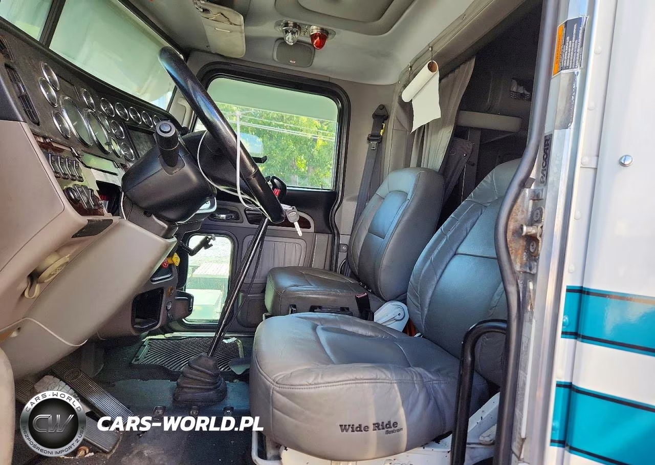 2015 Peterbilt 389 - Semi Truck VIN:1NPXD49XXFD257378 - 7