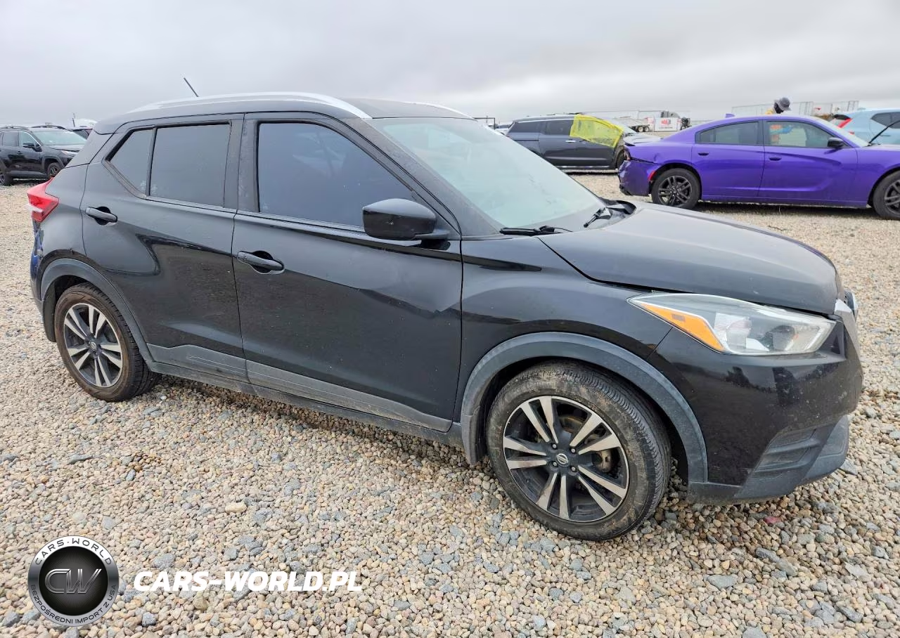 2019 Nissan Kicks Sv VIN:3N1CP5CU7KL506891 - 4