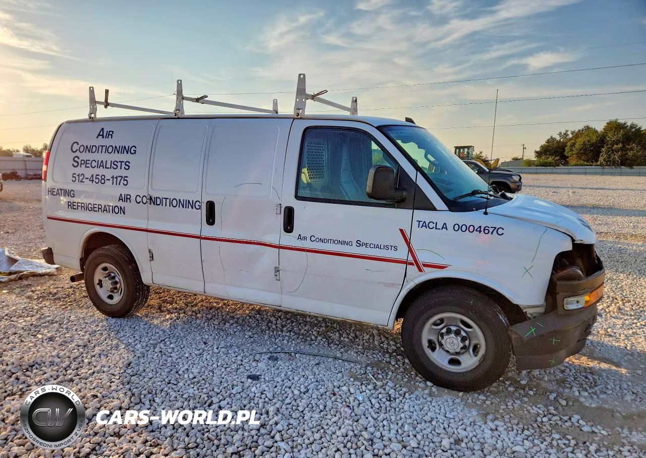 2019 Chevrolet Express G2500 VIN:1GCWGAFP7K1257461 - 4