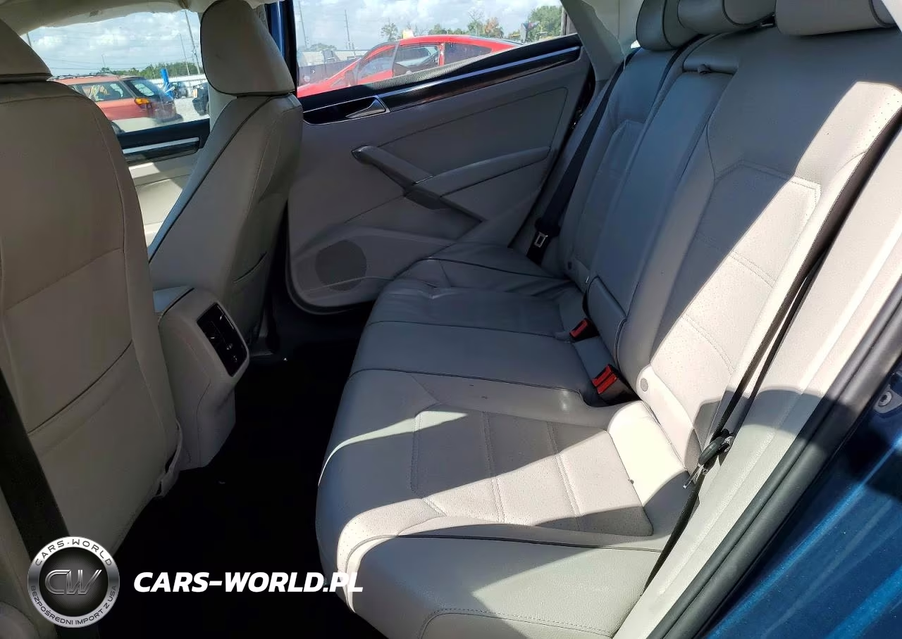 2018 Volkswagen Passat Se VIN:1VWBA7A3XJC051252 - 10