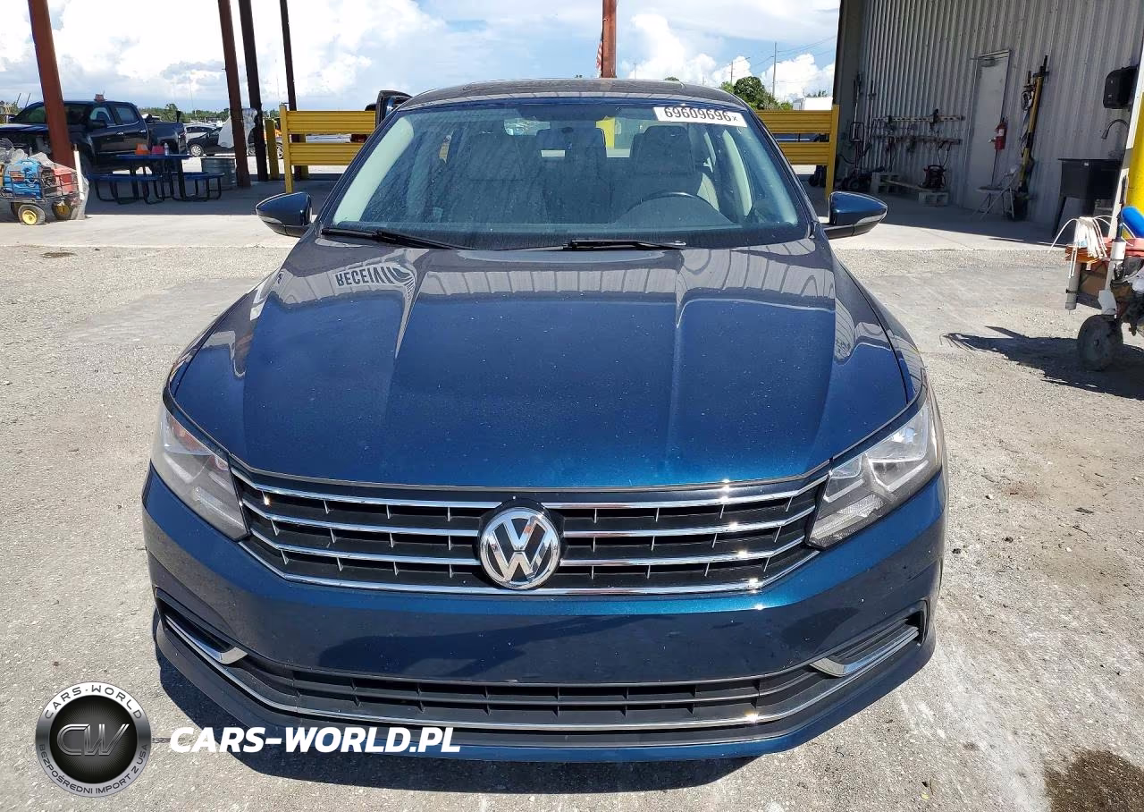 2018 Volkswagen Passat Se VIN:1VWBA7A3XJC051252 - 5