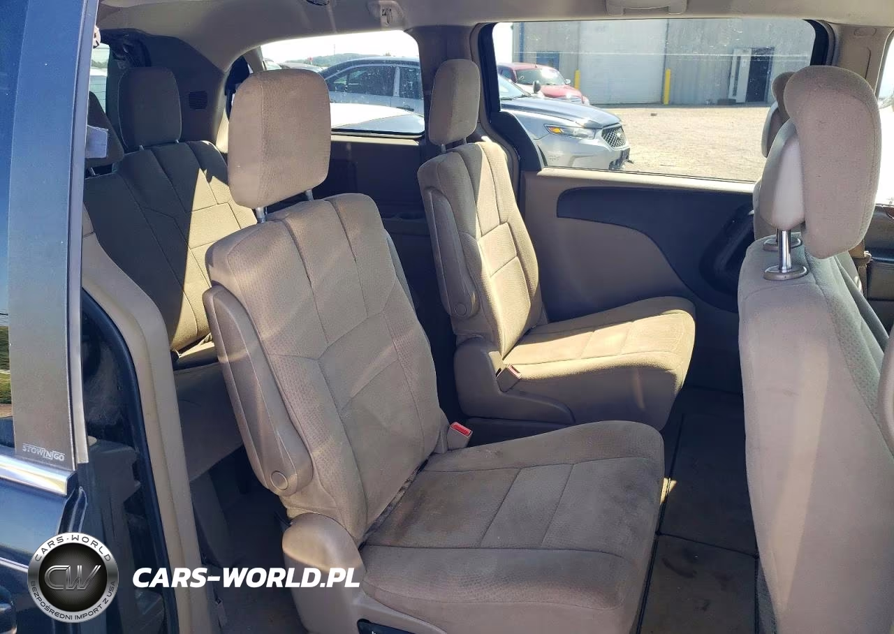 2012 Chrysler Town & Country Touring VIN:2C4RC1BG1CR169369 - 11