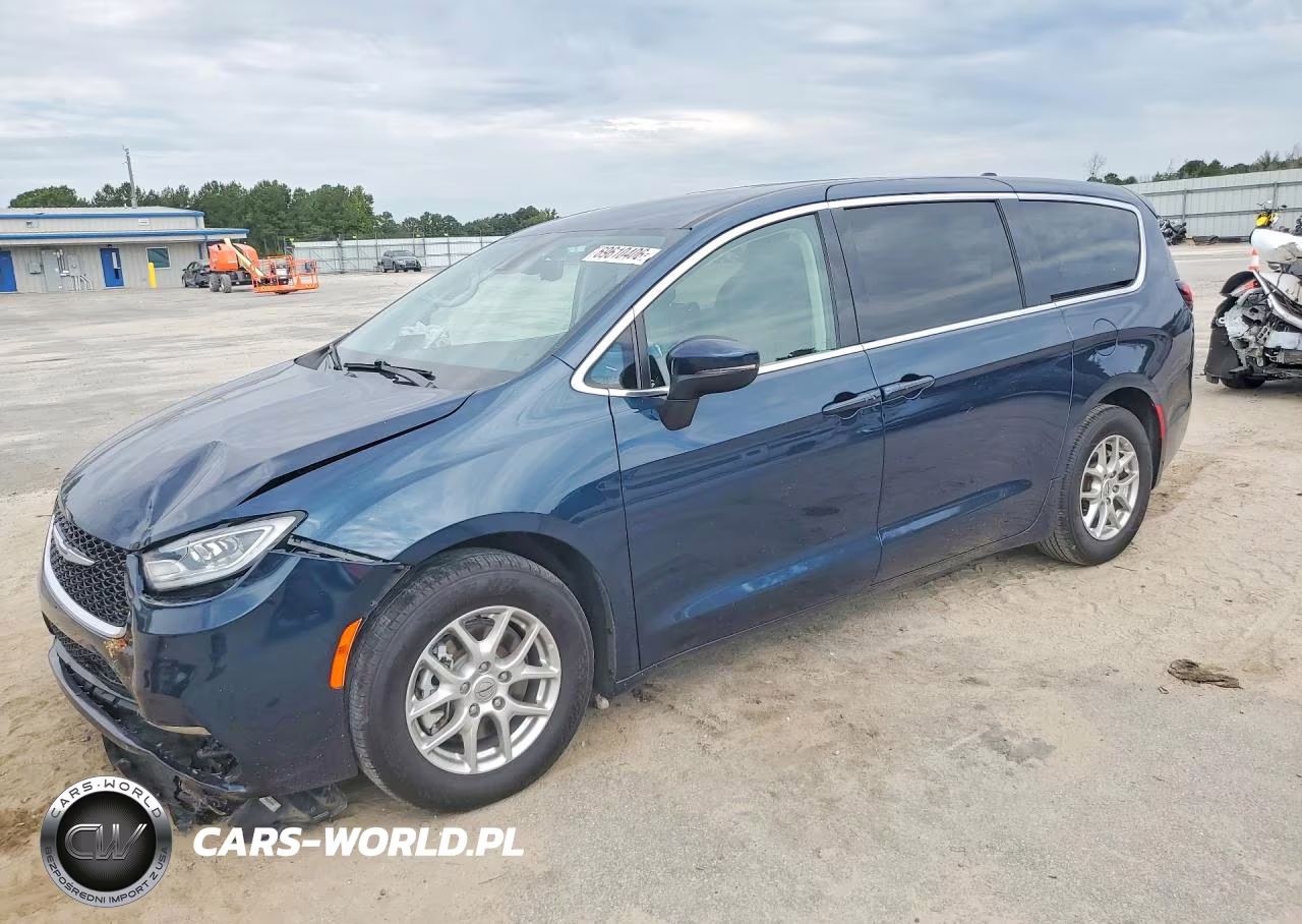 2023 Chrysler Pacifica Touring L