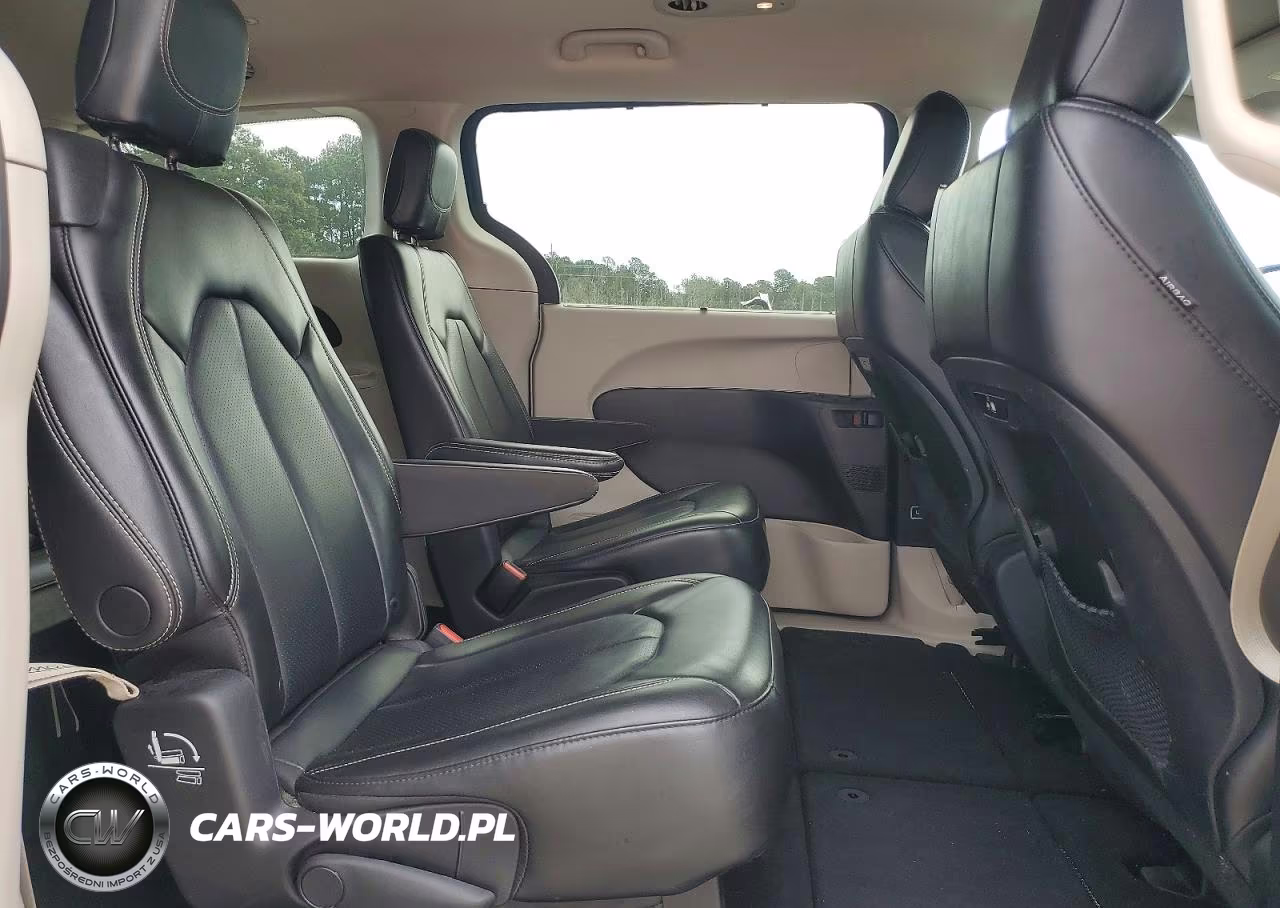 2023 Chrysler Pacifica Touring L VIN:2C4RC1BG1PR632018 - 11