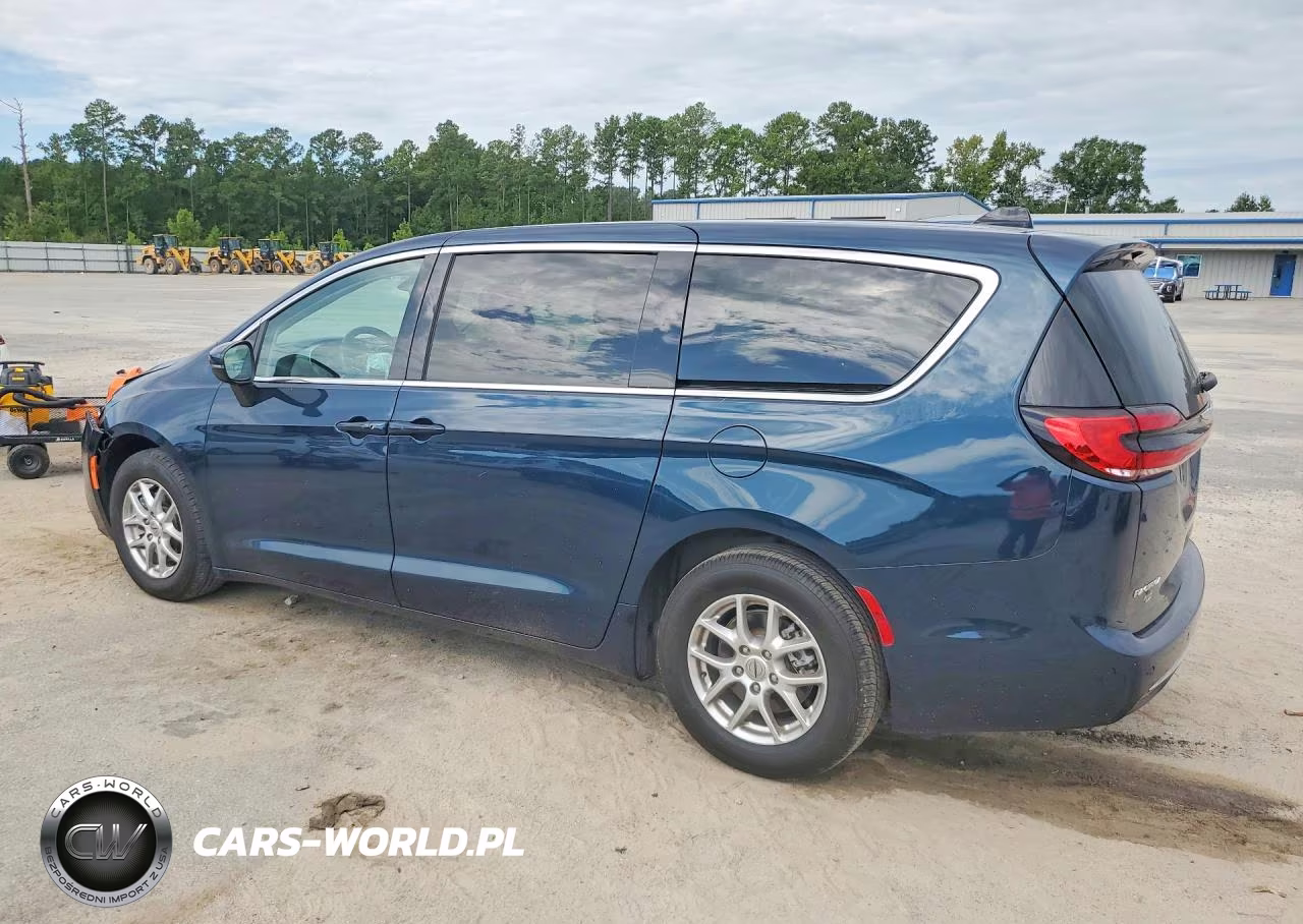 2023 Chrysler Pacifica Touring L VIN:2C4RC1BG1PR632018 - 2