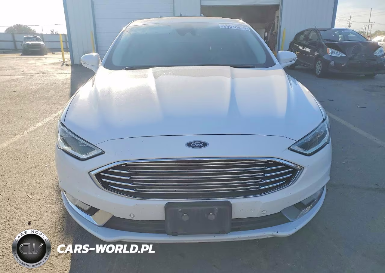2017 Ford Fusion Titanium Phev VIN:3FA6P0SUXHR152276 - 5