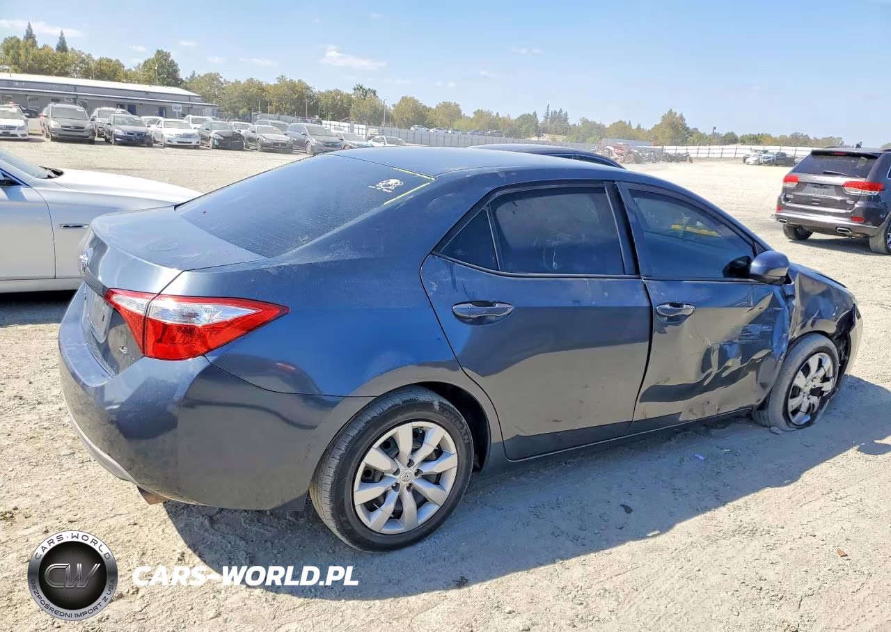2015 Toyota Corolla L VIN:5YFBURHE8FP253938 - 3