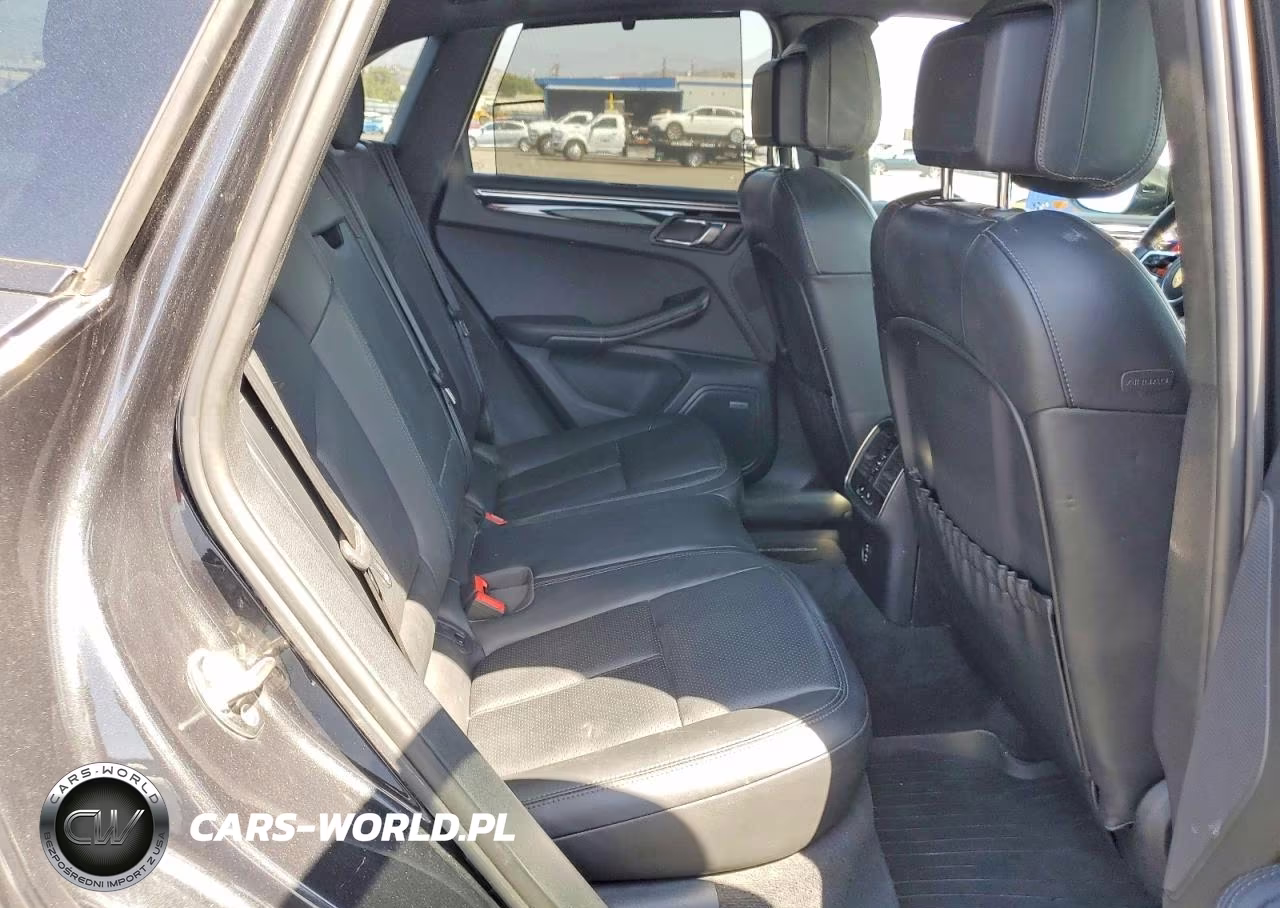 2024 Porsche Macan Base VIN:WP1AA2A50RLB19930 - 11