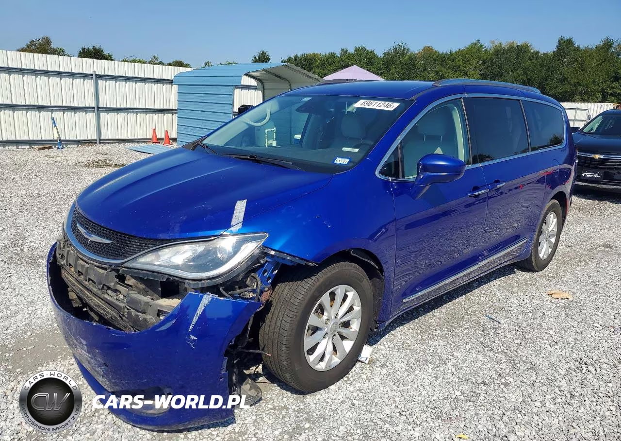 2019 Chrysler Pacifica Touring L VIN:2C4RC1BG7KR652198 - 1